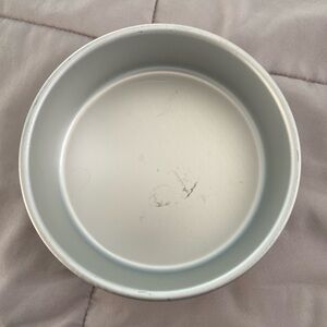 Wilton 6” Round Aluminum Cake Pan